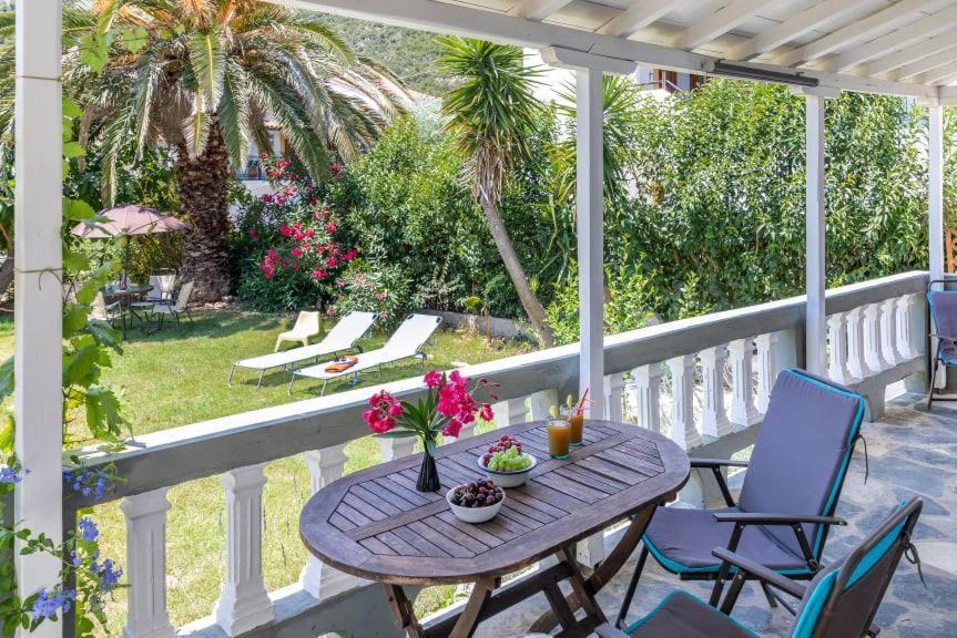 Myrto Holiday House Stafylos Exterior photo